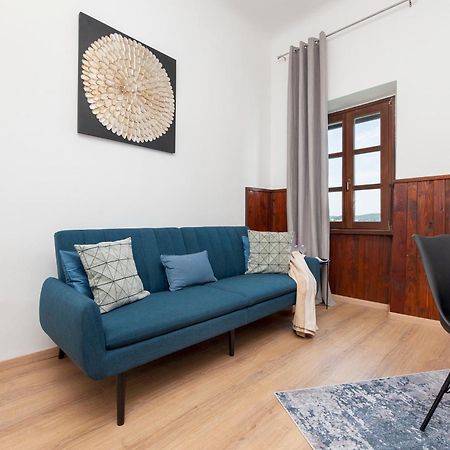 Apartment Rubi โรวีน ภายนอก รูปภาพ