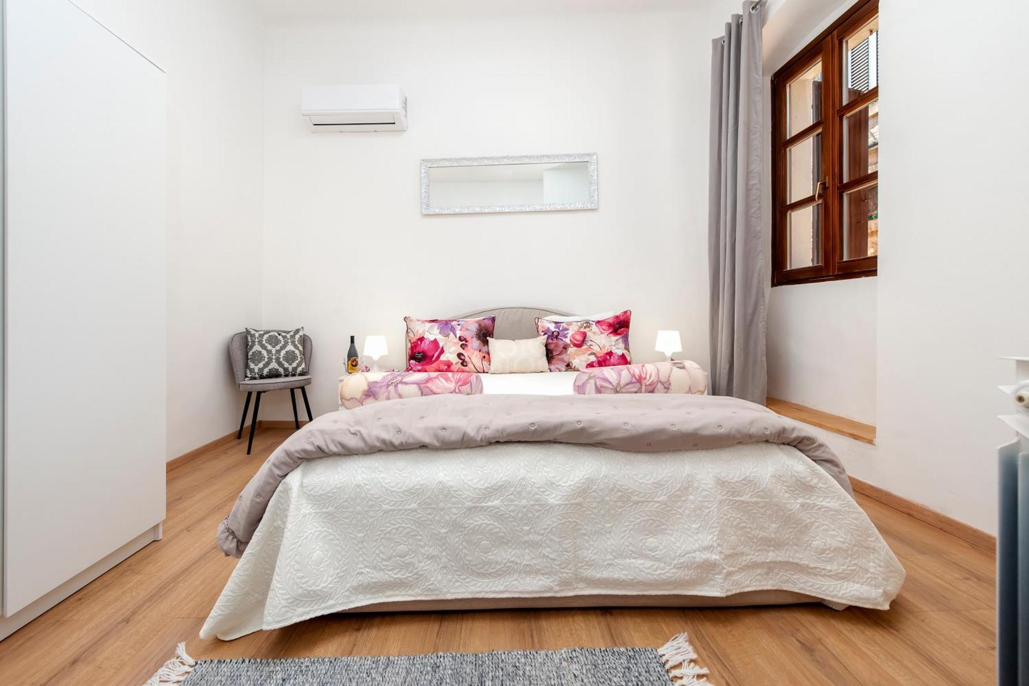 Apartment Rubi โรวีน ภายนอก รูปภาพ